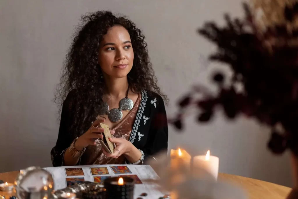 professional fortune teller in markham helping clients with life guidance